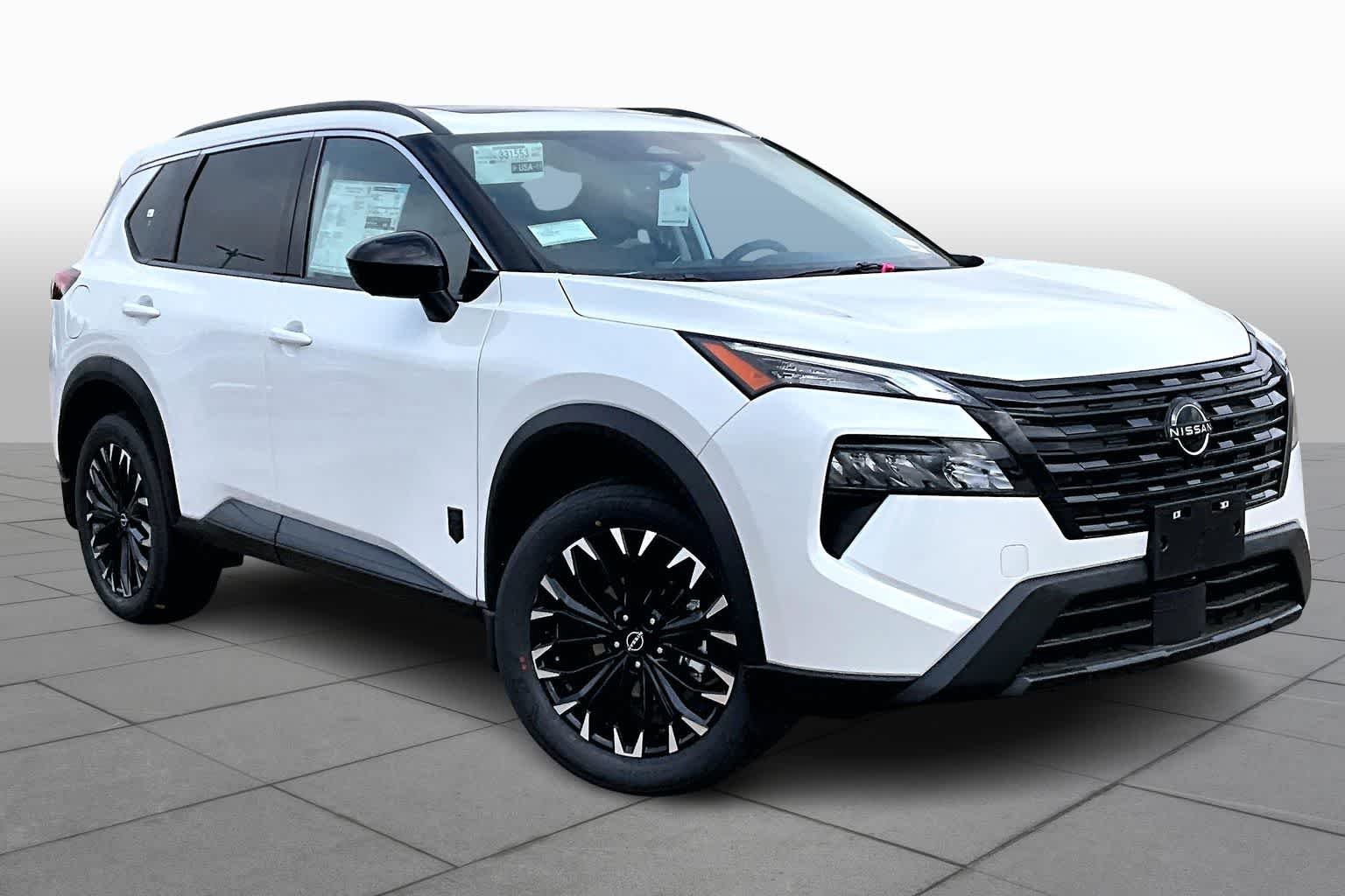 New 2026 Everest White Pearl Tricoat Nissan Dark Armor image 2