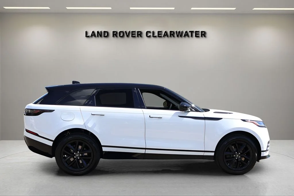 New 2026 Fuji White Land Rover Dynamic SE image 6