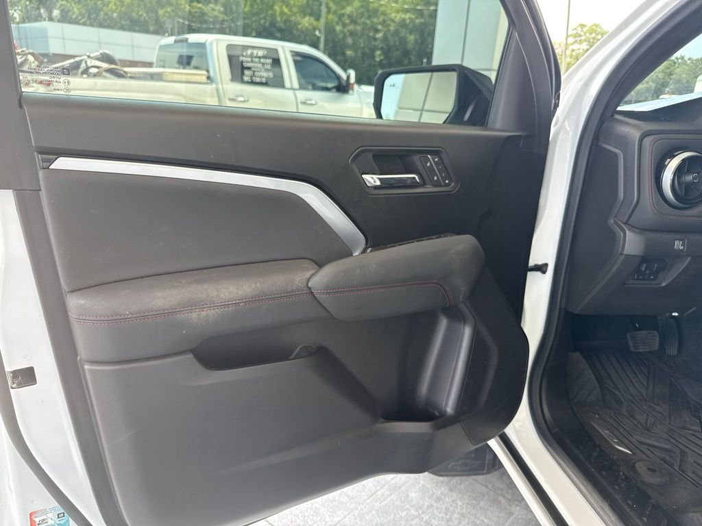 Used 2024 White Chevrolet Z71 image 33
