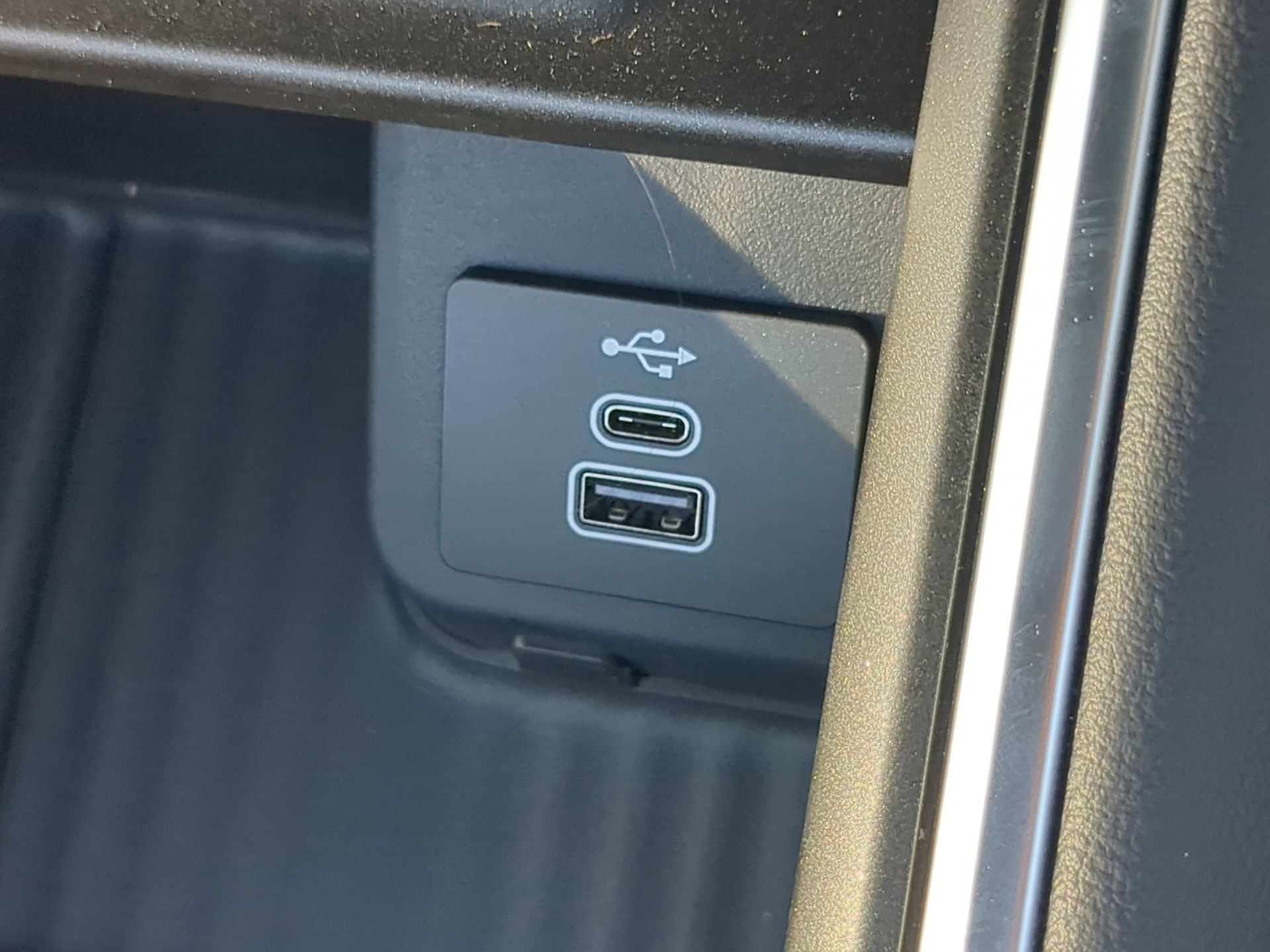 New 2026 Glacier Gray Metallic Tri-Coat Ford MAX Platinum® image 60
