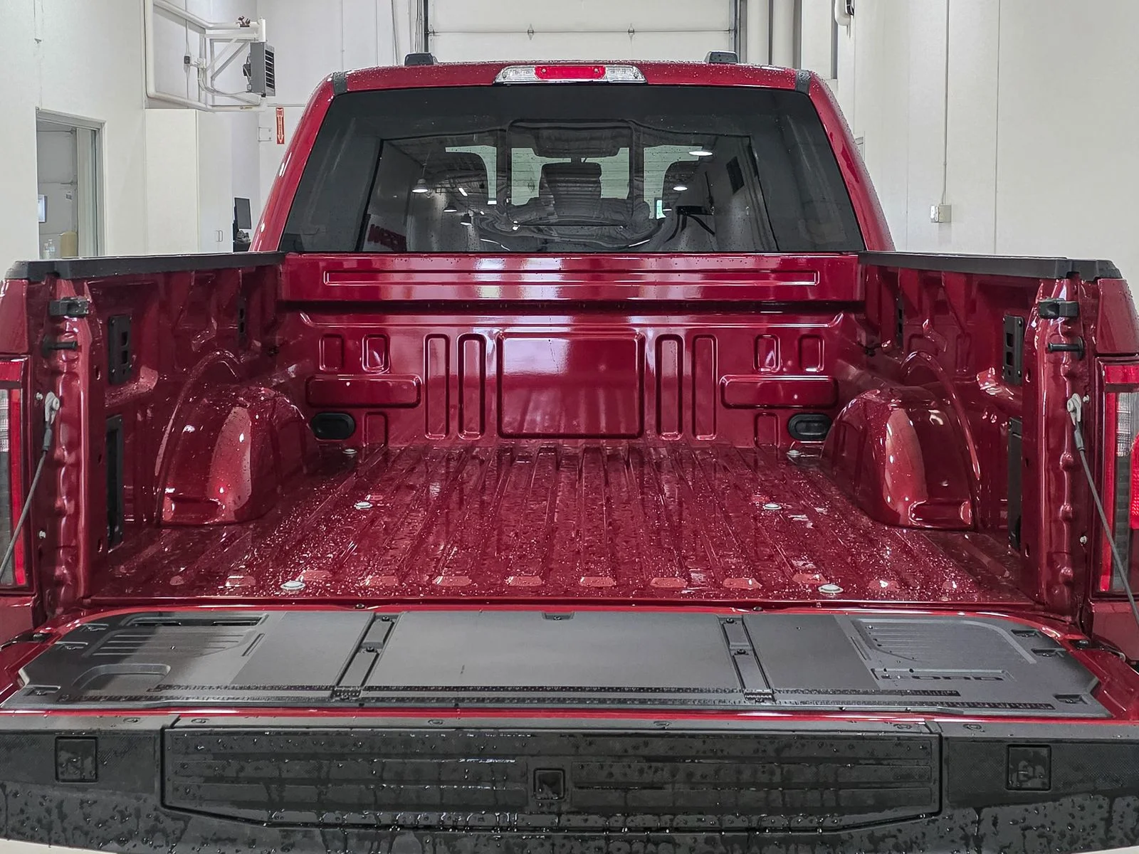 New 2026 Ruby Red Metallic Tinted Clearcoat Ford XLT image 17