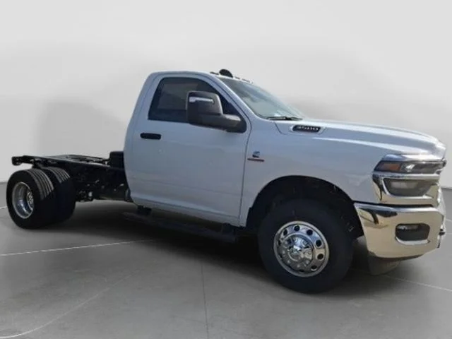 New 2026 Bright White Clear-Coat Exterior Paint RAM Tradesman image 2