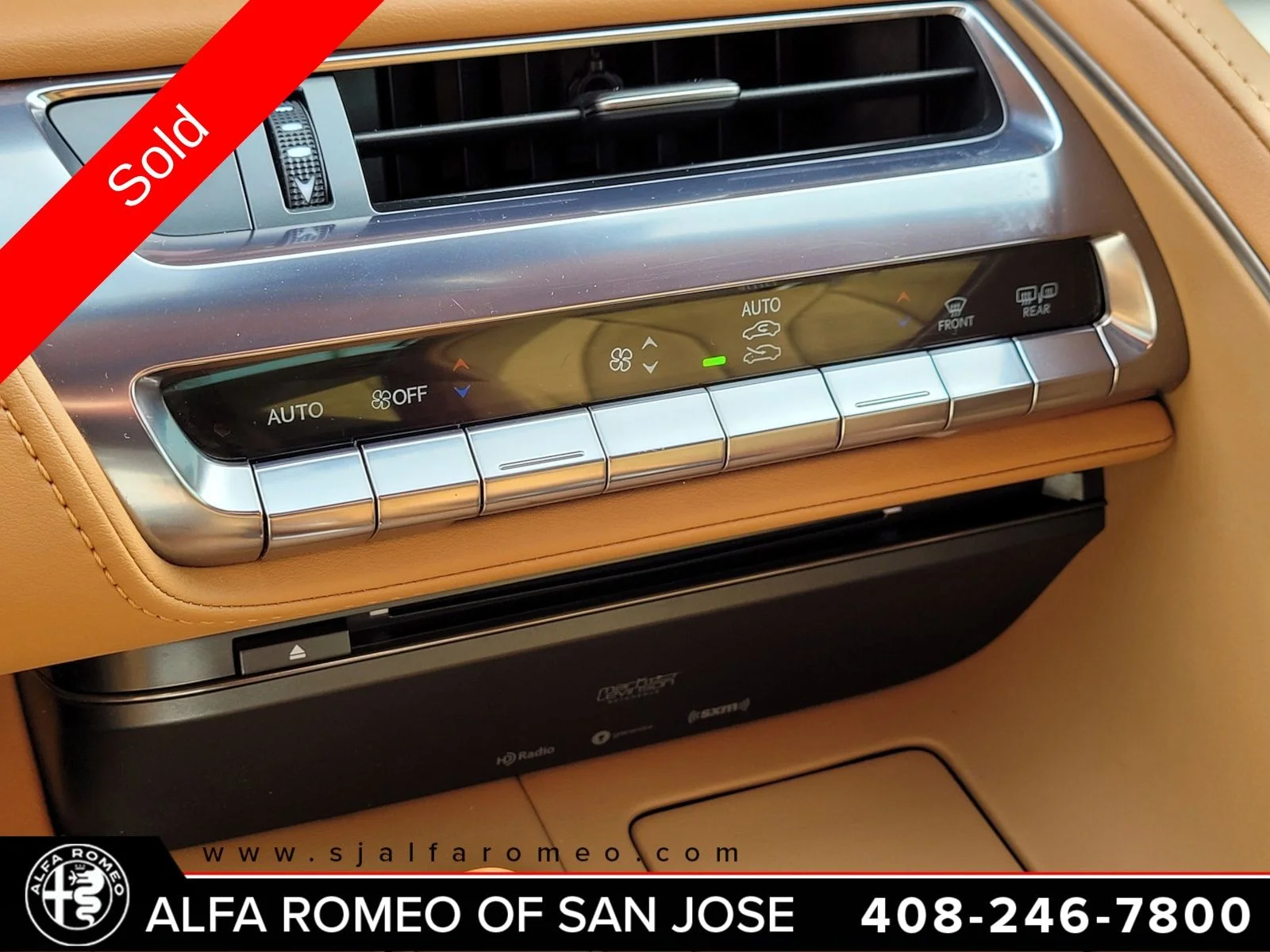 Used 2019 White Lexus 500h image 23