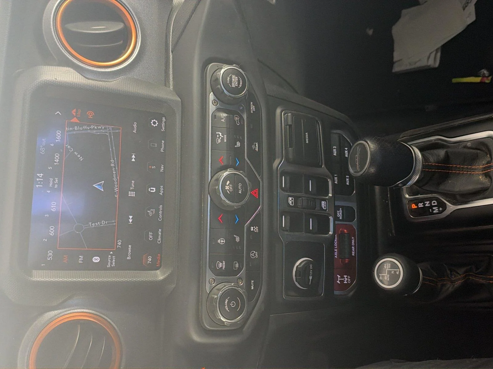 Used 2022 Granite Crystal Metallic Clearcoat Jeep Mojave image 16