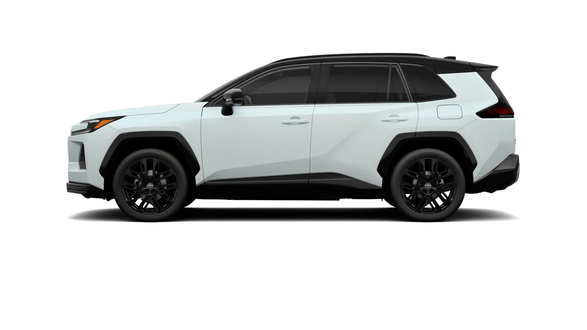 New 2026 Wind Chill Pearl with Midnight Black Metallic roof Toyota XSE image 4