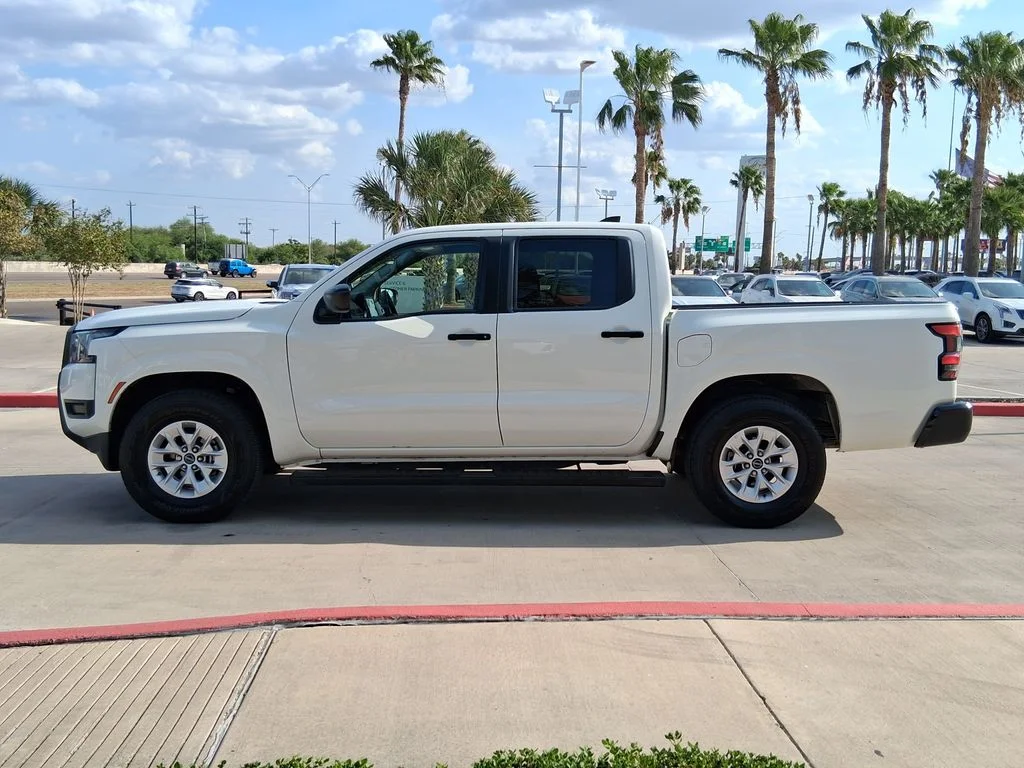 Used 2025 White Nissan S image 3