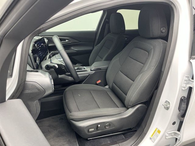 Used 2025 Summit White Chevrolet LT1 with PCY image 10