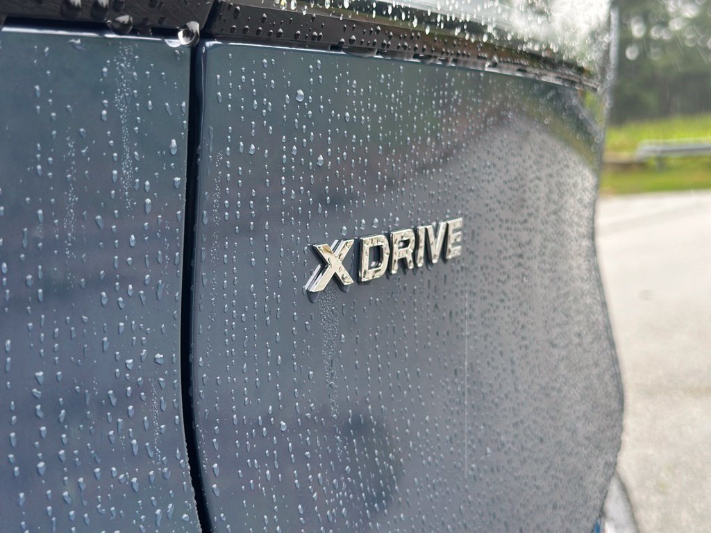 New 2027 Ocean Wave Blue Metallic BMW 50 xDrive image 12