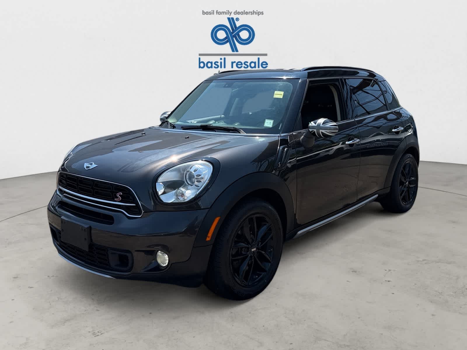 Used 2016 Earl Grey Metallic MINI S image 2