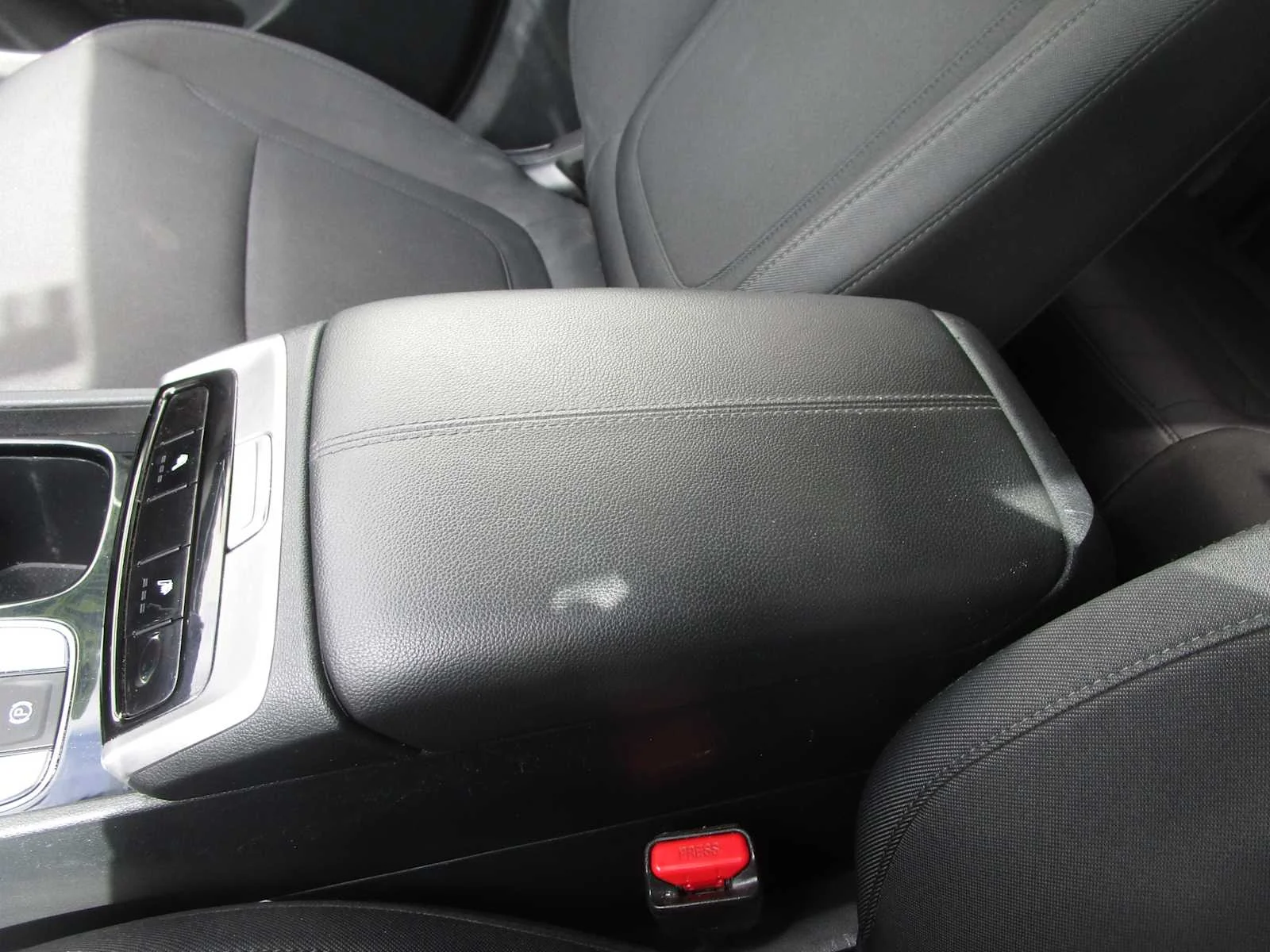 Used 2022 Shimmering Silver Hyundai SEL image 23