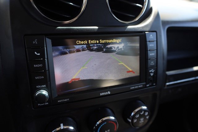 Used 2016 Black Jeep Latitude image 4