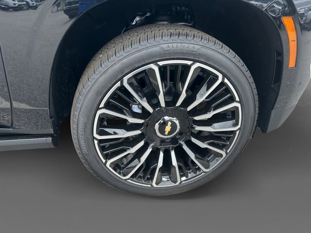 2026 Chevrolet Suburban High Country - Photo 16
