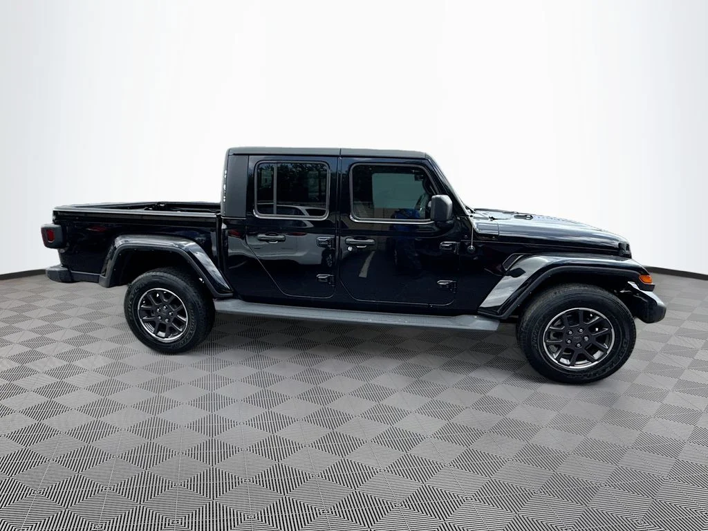 Used 2023 Black Jeep Overland image 5