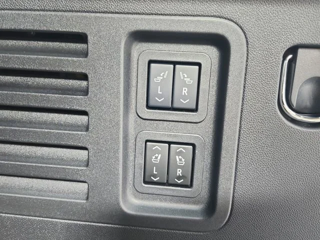 2026 GMC Acadia Denali - Photo 54