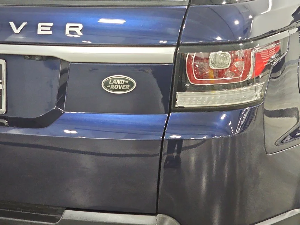 Used 2016 Blue Land Rover HSE Td6 image 35