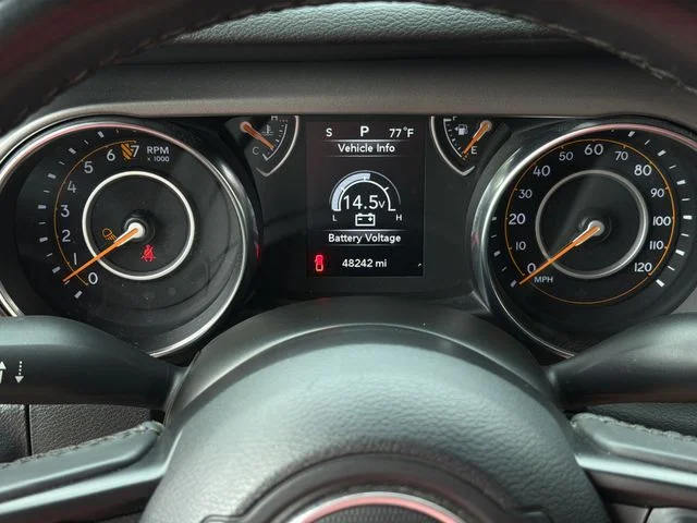 Used 2022 Red Jeep Sport image 25
