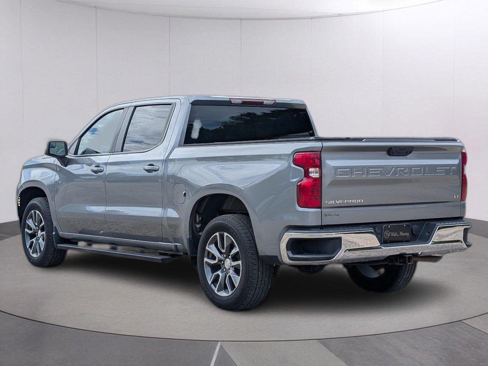 Used 2023 STERLING GRAY METALLIC Chevrolet LT image 3