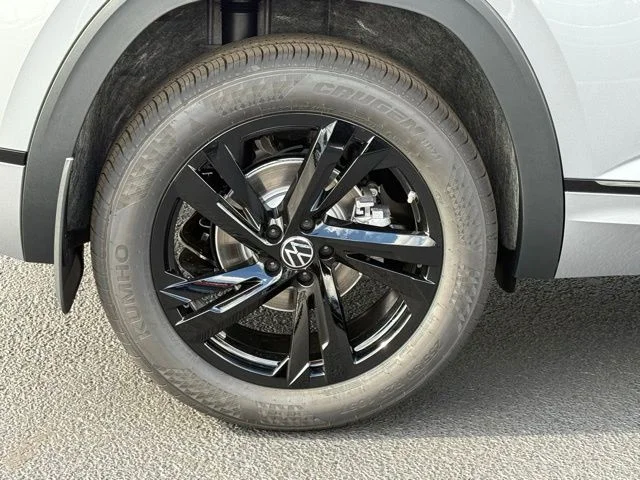New 2026 Silver Mist Metallic Volkswagen 2.0T SEL R-Line Black image 6