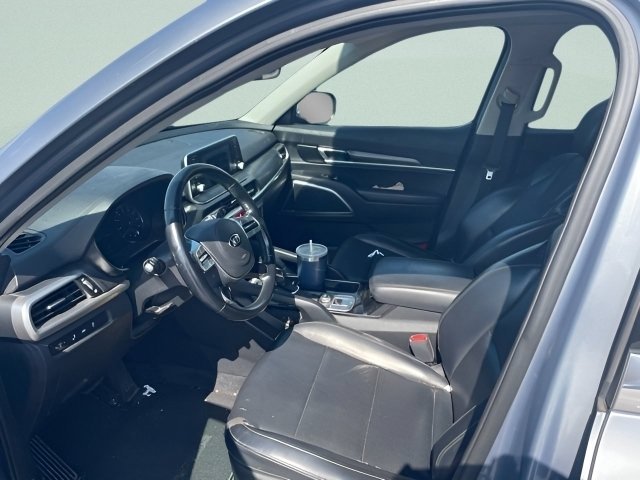 Used 2020 Everlasting Silver Kia LX image 12