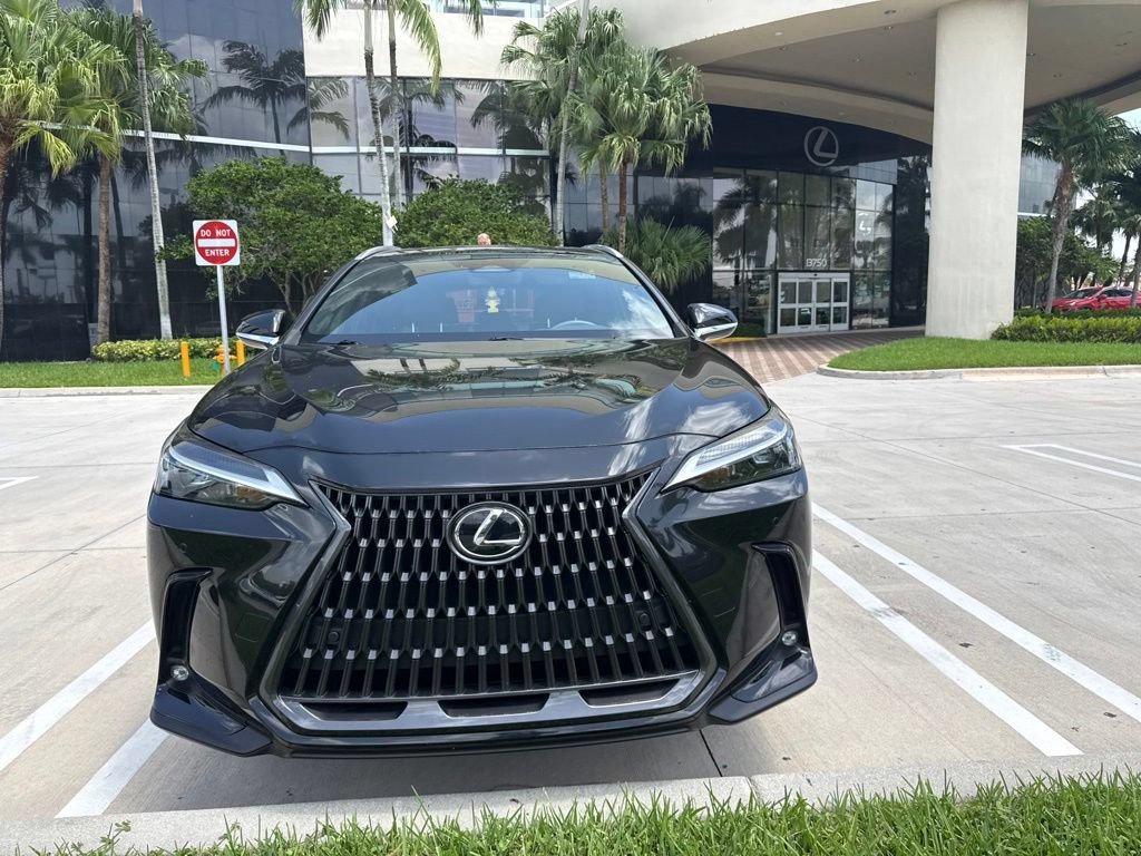 Used 2024 Cream Lexus NX 250 Premium image 4