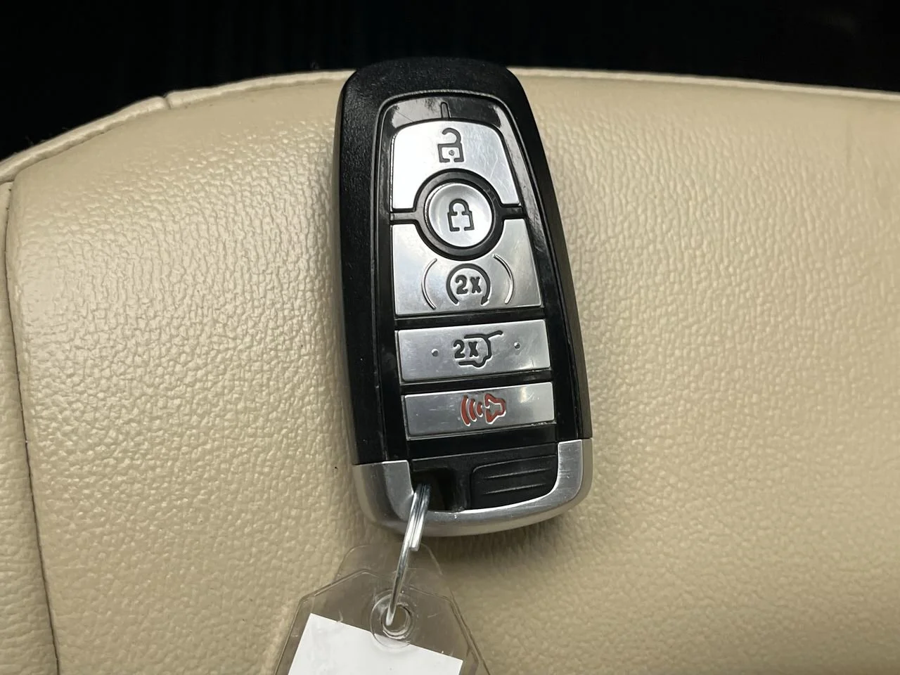 Used 2022 Green Ford SEL image 27
