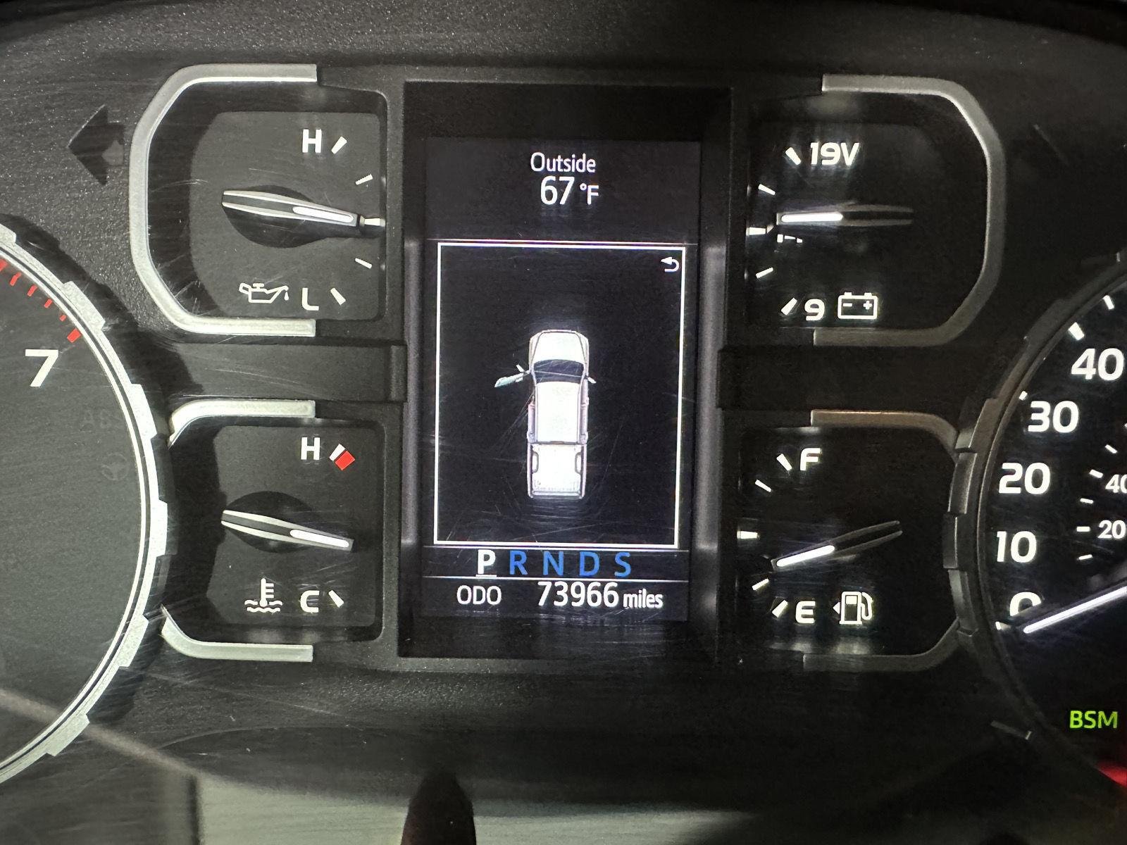 Used 2020 Voodoo Blue Toyota SR5 image 33