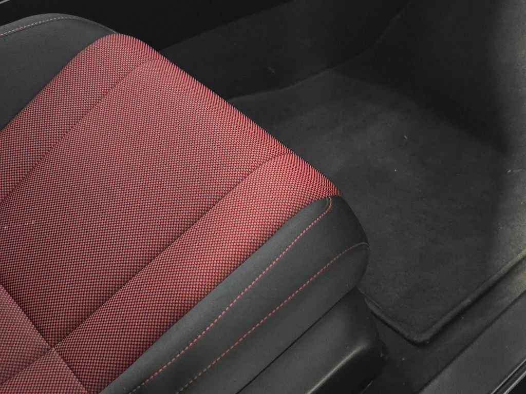 Used 2024  Honda Base image 29