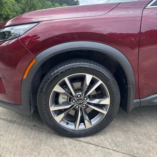 Used 2022 Red INFINITI LUXE image 10