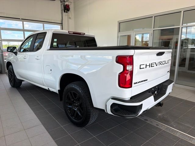 Used 2024 White Chevrolet RST image 3