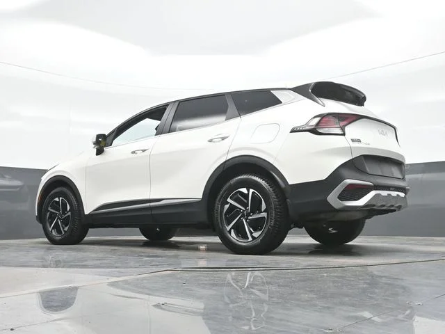 Used 2023 White Kia LX image 19