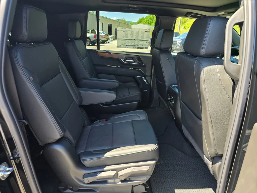 2026 GMC Yukon XL Denali - Photo 27