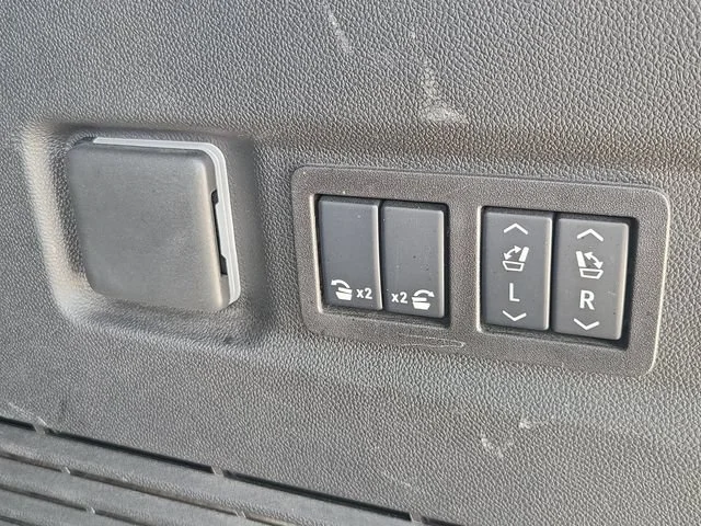 Used 2025 Black Chevrolet High Country image 11