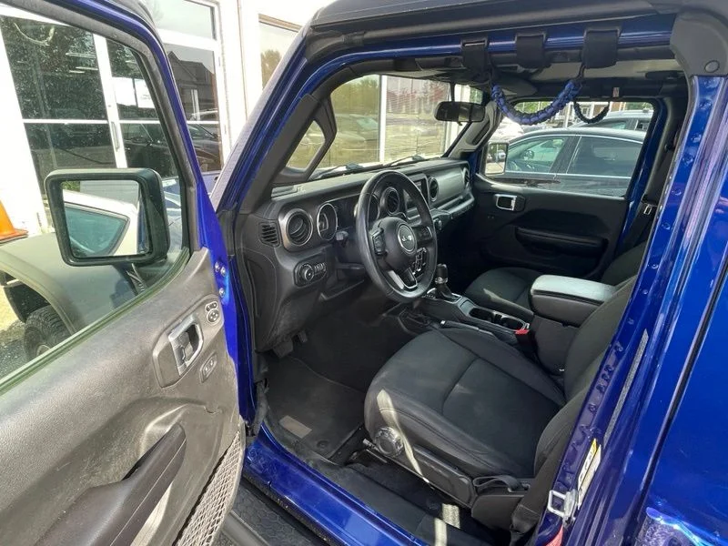 Used 2019 Blue Jeep Unlimited Sport S image 7