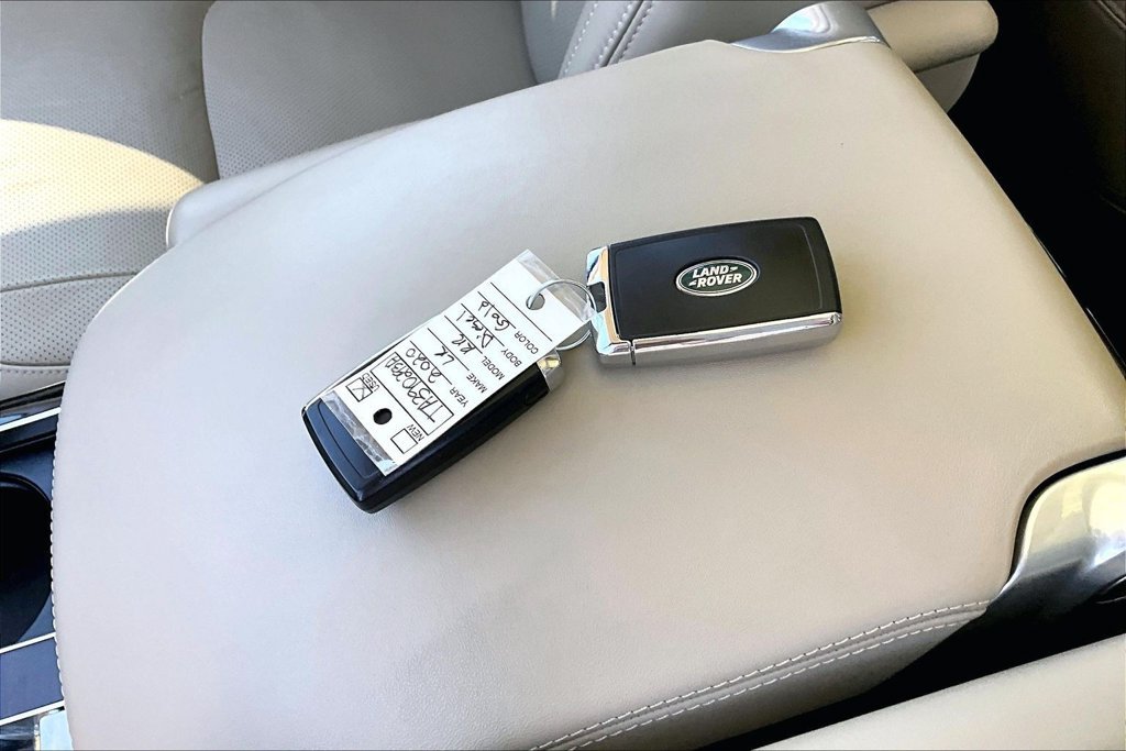 Used 2020  Land Rover HSE image 10