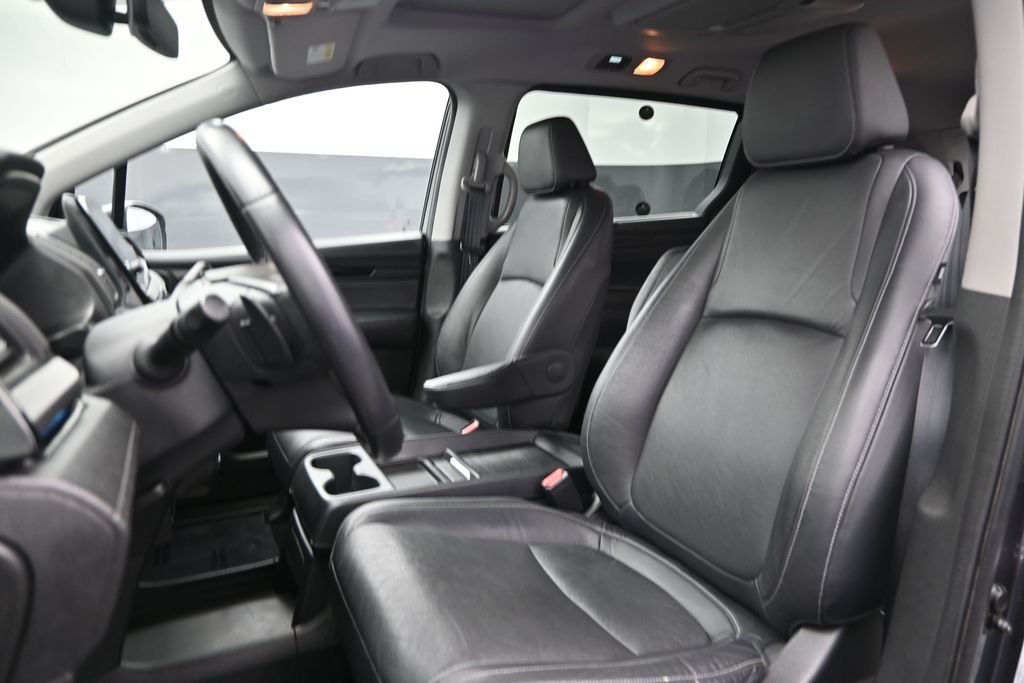 Used 2023  Honda Touring image 16