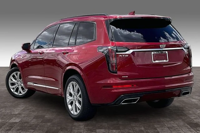 Used 2020 Red Cadillac Sport image 12