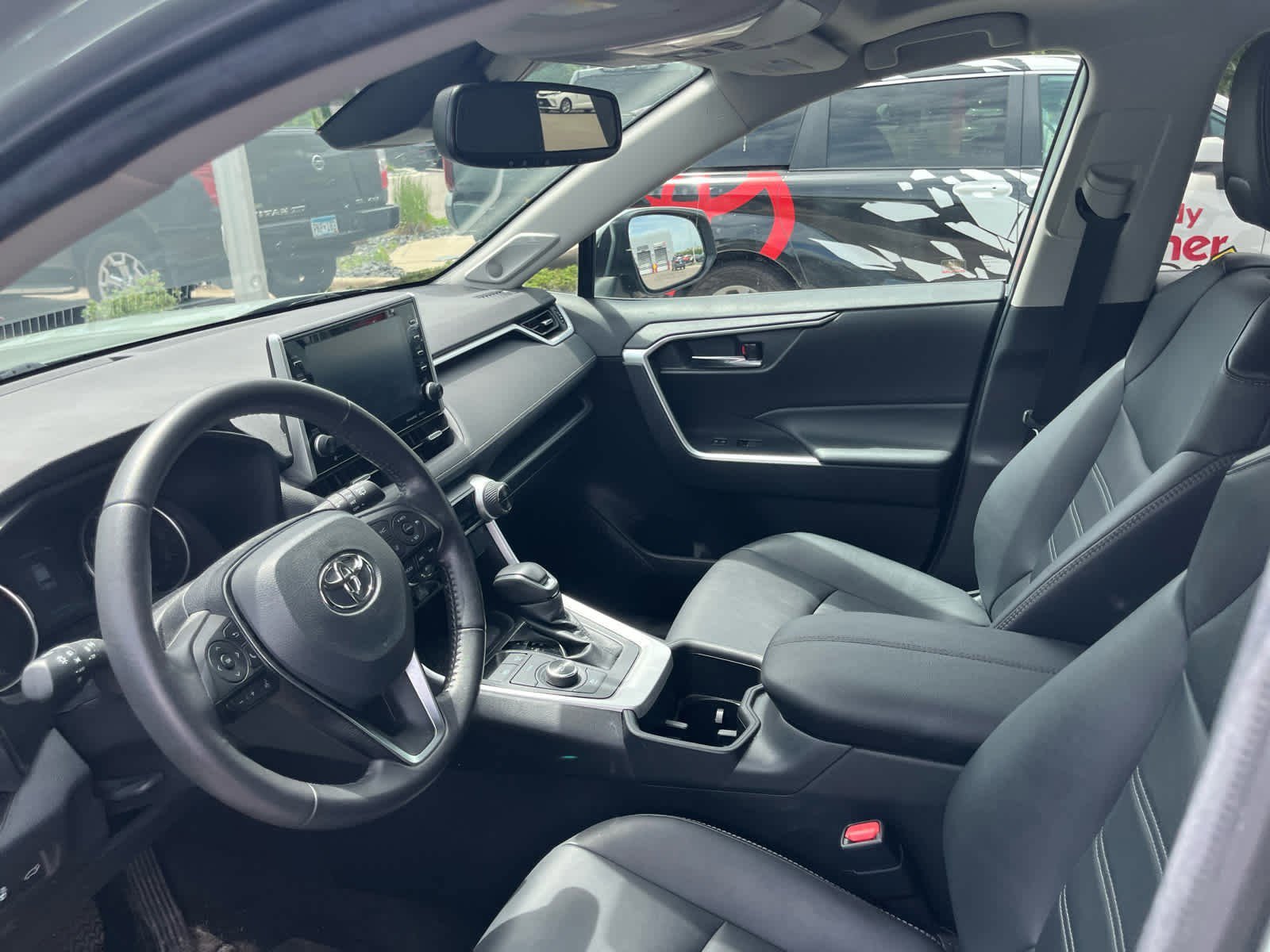 Certified Used 2022 Lunar Rock Toyota Hybrid XLE Premium image 10