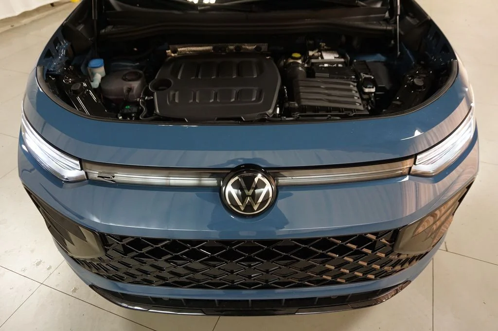 New 2026 Monterey Blue with Deep Black Roof Volkswagen 2.0T SE R-Line Black image 29