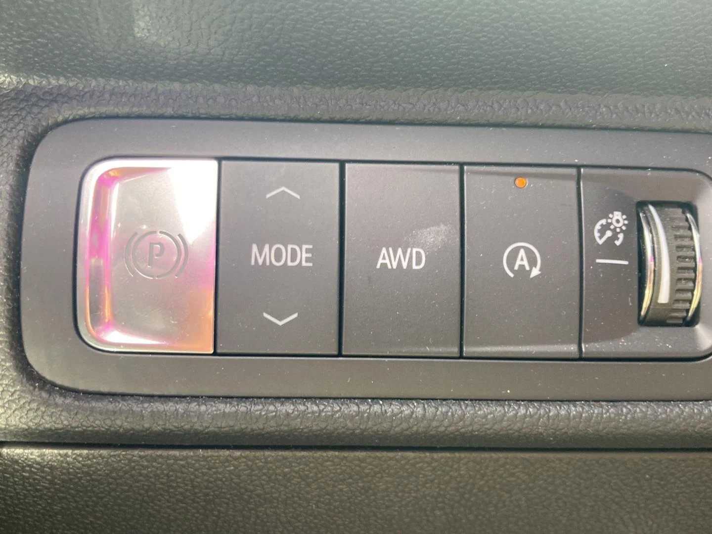 Used 2025 Mosaic Black Metallic Chevrolet AWD LT image 15