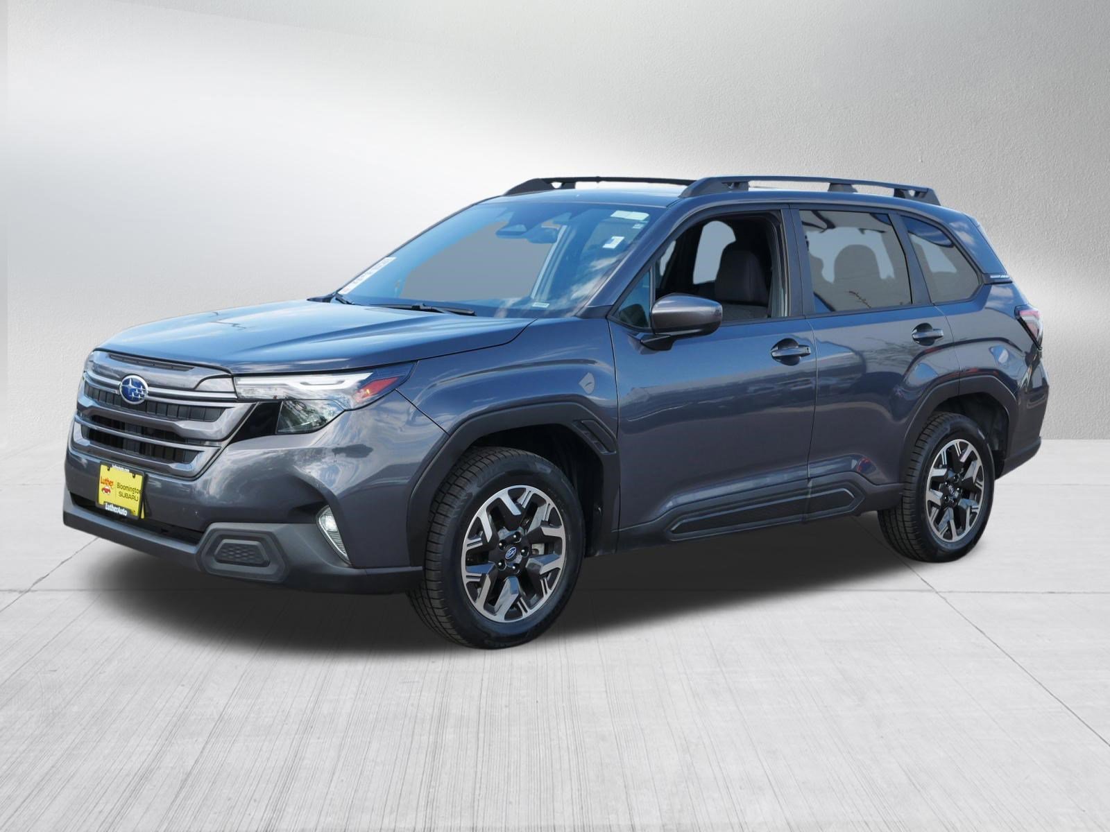 Used 2025 Magnetite Gray Metallic Subaru Premium image 3