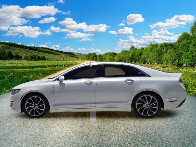Certified Used 2019 White Lincoln Reserve image 3