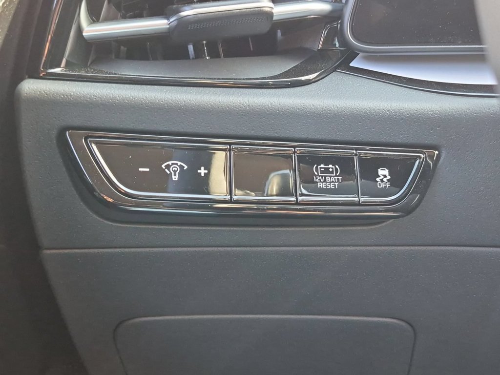 New 2026 Mineral Blue Kia EX image 18