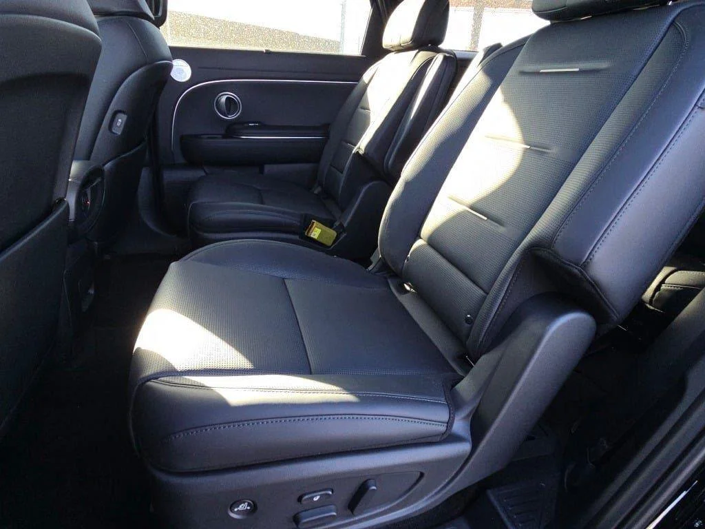 Used 2026 Abyss Black Pearl Hyundai Calligraphy image 17