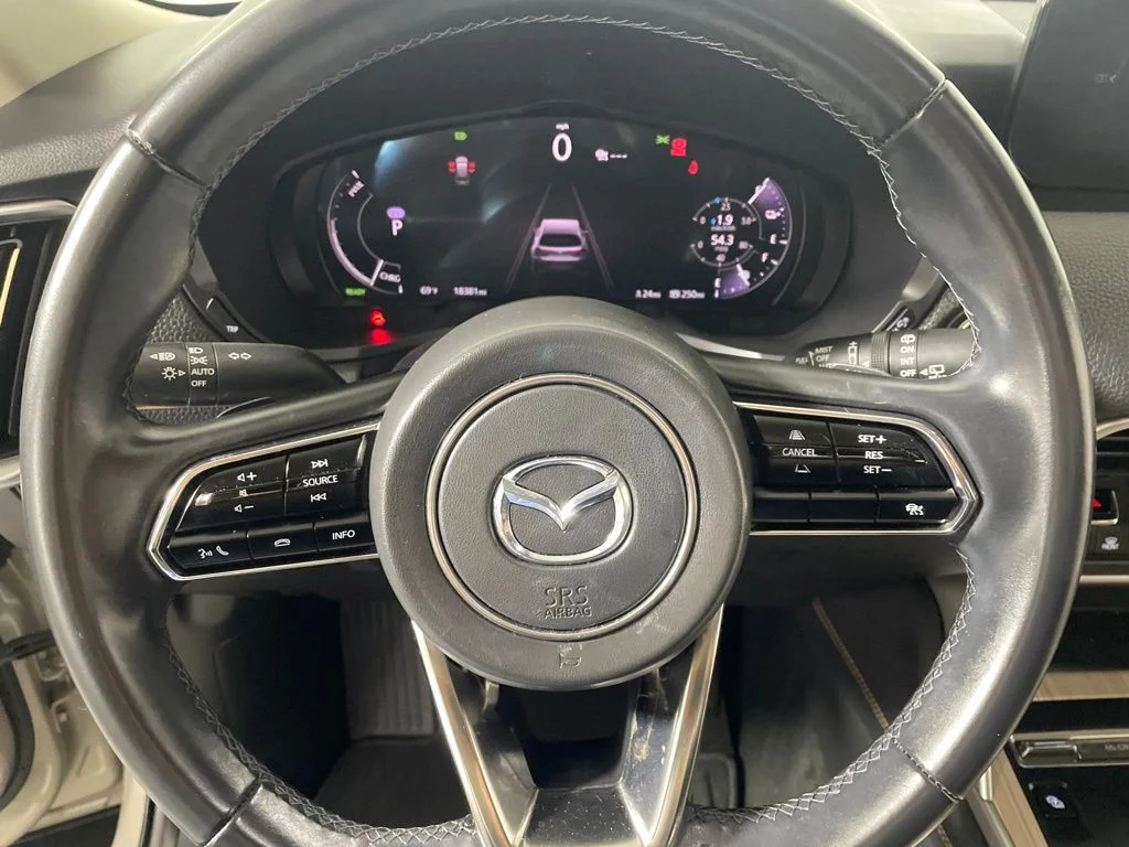 Used 2024 Silver Mazda Preferred image 14