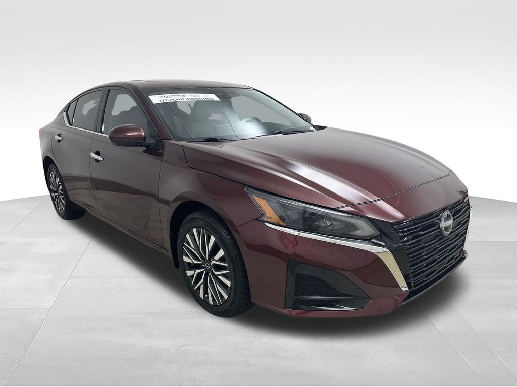 Used 2024 Red Nissan 2.5 SV image 7