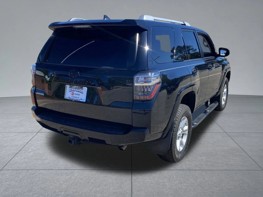 Used 2017 Black Toyota SR5 image 11