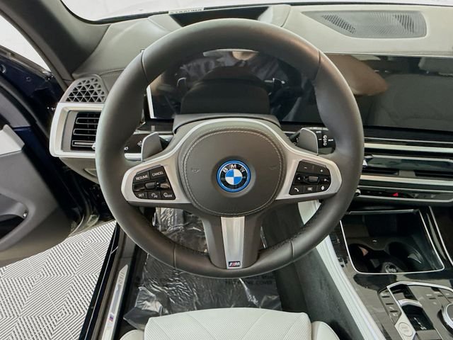 New 2026 Carbon Black Metallic BMW xDrive50e image 11