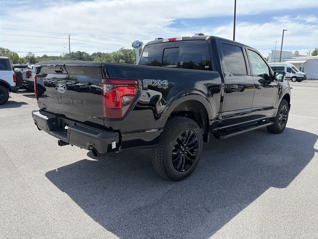 New 2026 Agate Black Metallic Ford XLT image 7