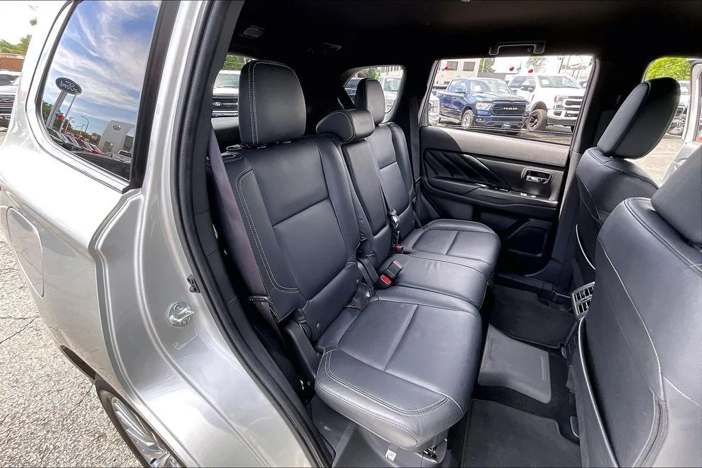 Used 2019 Alloy Silver Metallic Mitsubishi SEL image 26