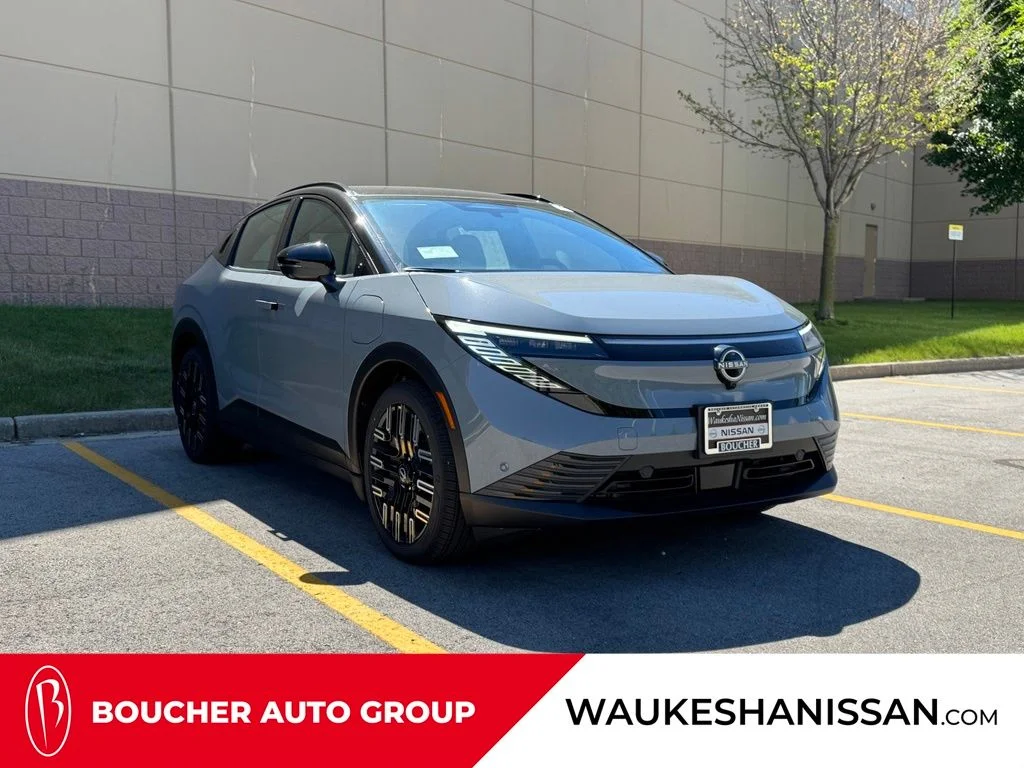 2026 Nissan Leaf Platinum+'s photo